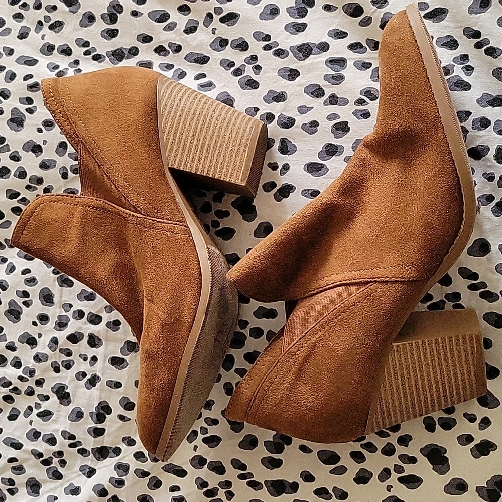 Y-Not? Chunky Heel Booties Size 11